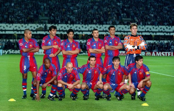 在聖詹姆斯公園球場登場的 巴塞隆納隊(Barcelona team)。